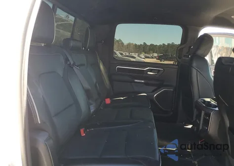 2025 Ram 1500 Laramie из США, поврежденный, VIN 1C6SRFJP5SN512332